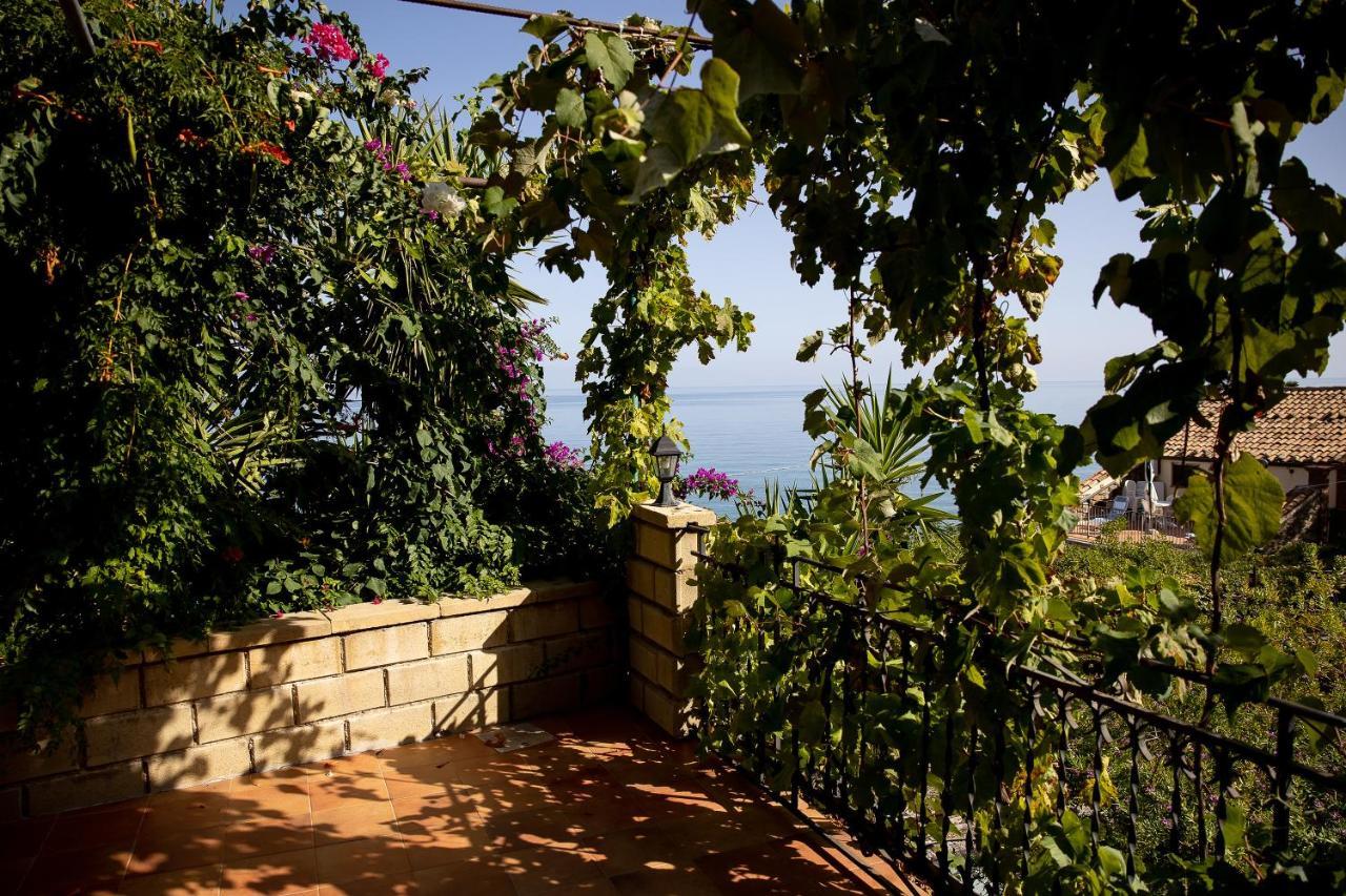 Villa Con Piscina Vista Mare Santo Stefano (Messina) Exterior foto